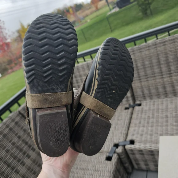 Stylish Gray and Brown Women's Boots-Snug Fit-may fit Size 8 better. - Picture 9 of 11